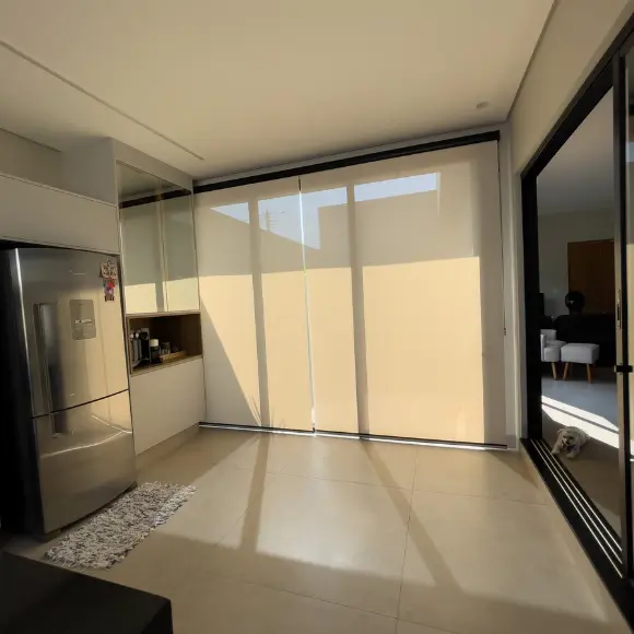 Persiana tela solar sala — Maravilha Cortinas Ibitinga SP